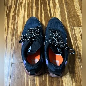 Veja Women’s Navy and Lavender sneakers sz 7 in EUC.